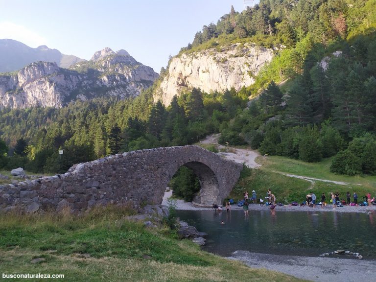 Ruta Bujaruelo Pico Bernatuara Descubre el Ibon de Bernatuara